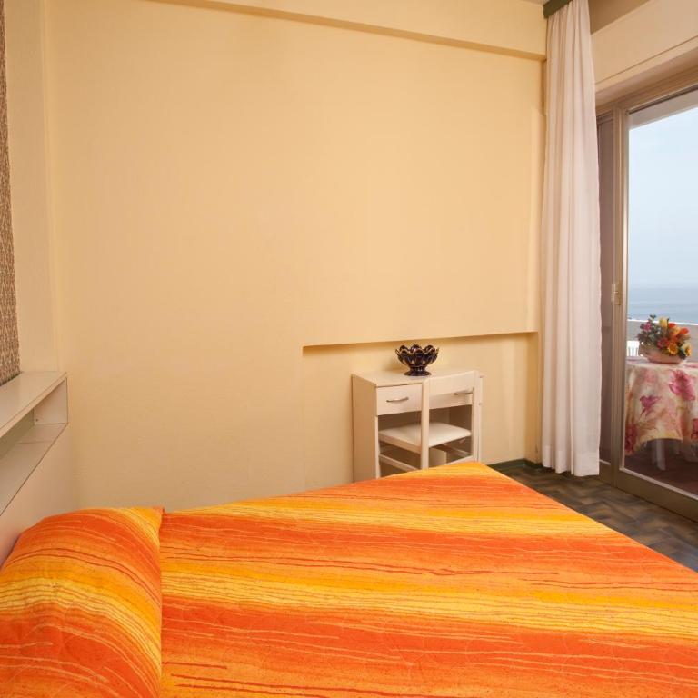 Hotel President - Bianchi Hotels - Camera Tripla con Vista Mare - 3