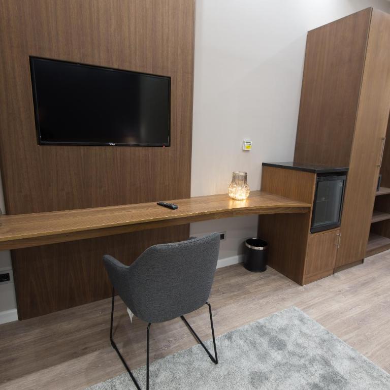 Vila Emilia - Dvokrevetna Soba sa Bračnim Krevetom i Balkonom - 2