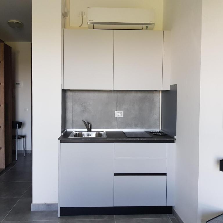 International Seaview Apartments - Studio with Garden View - 5
