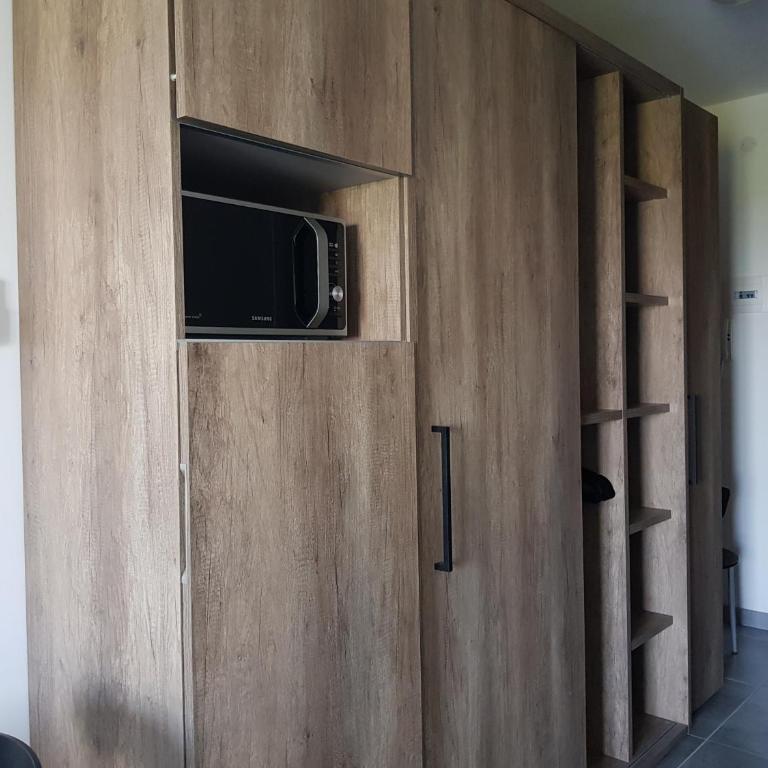 International Seaview Apartments - Studio with Garden View - 13