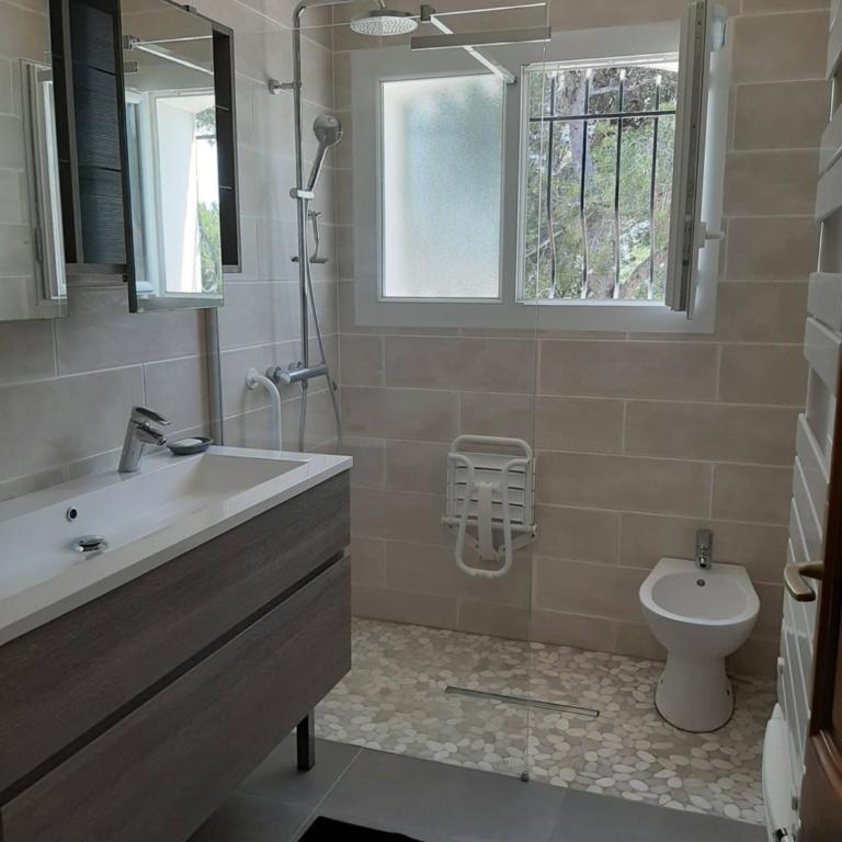 Villa avec grande piscine plage et port de Sanary à pieds - Villa con 3 Camere da Letto - 16