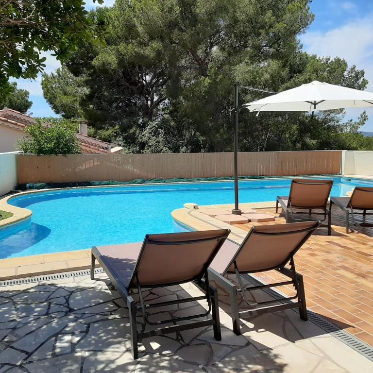 Villa avec grande piscine plage et port de Sanary à pieds - Villa con 3 Camere da Letto - 2