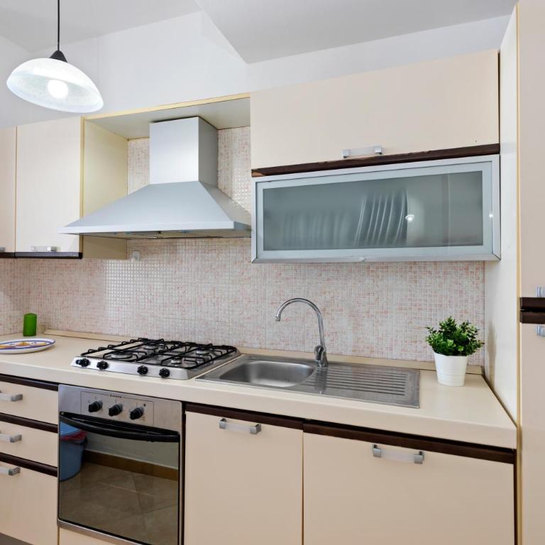 GuestHost - Giardini Naxos Bright Apartments with Balcony - Appartamento con 1 Camera da Letto - 7