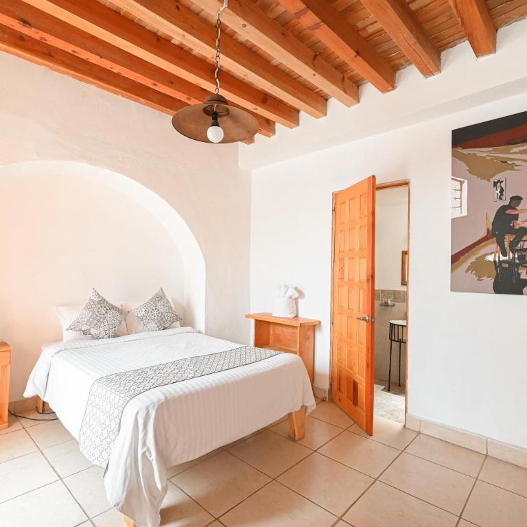 Hotel Meson Cuevano - Double Room - 1