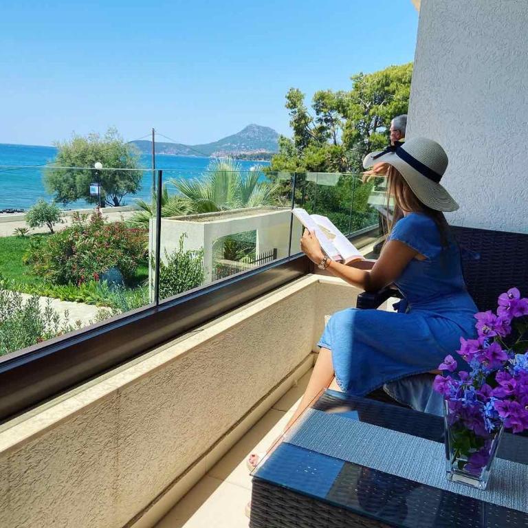 Apartments Kuce Lekovica Beach & snack bar- Bistro - One-Bedroom Apartment with Terrace and Sea View - 42