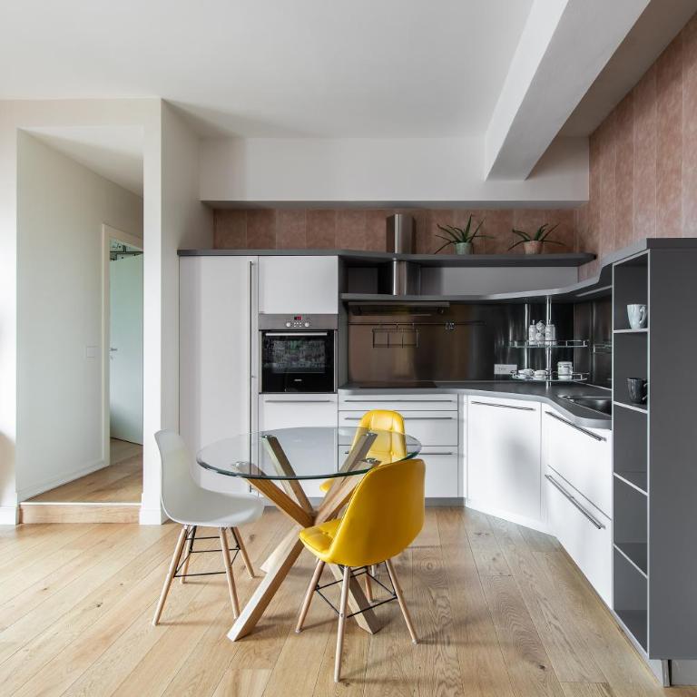 Como Bellevue Duomo - Appartamento con 2 Camere da Letto - 2