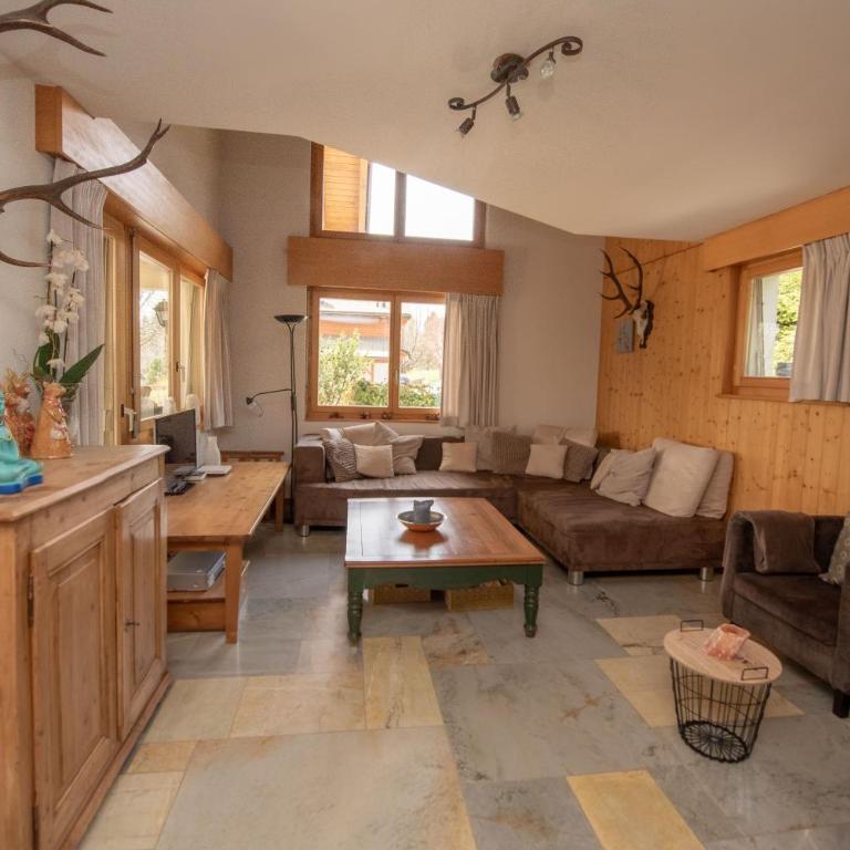 Chalet Domaine de la Famille te Arbaz - Ferienhaus - 7