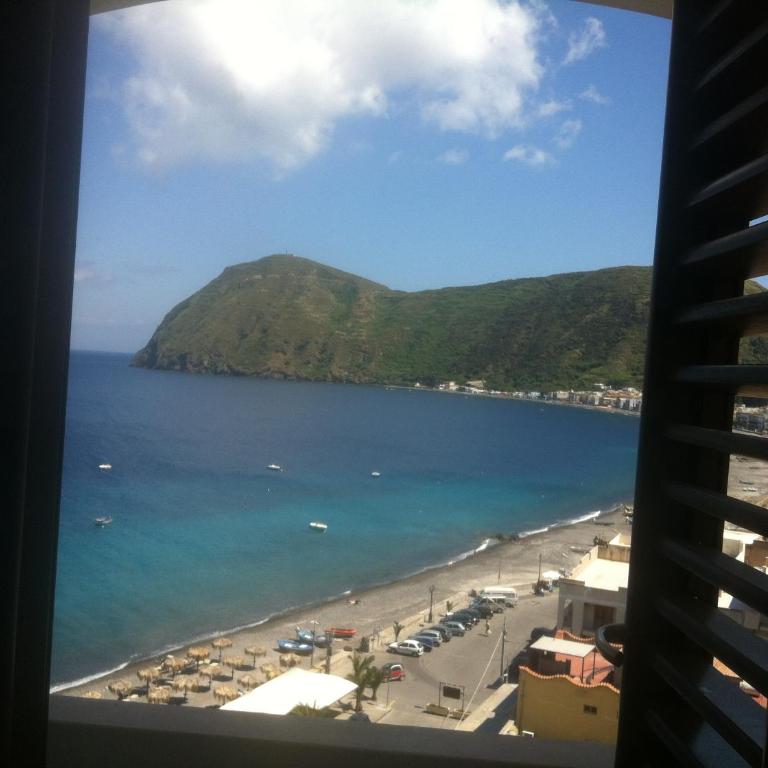 Oltremare Residence Hotel - Two-Bedroom Apartment with Sea View - 3