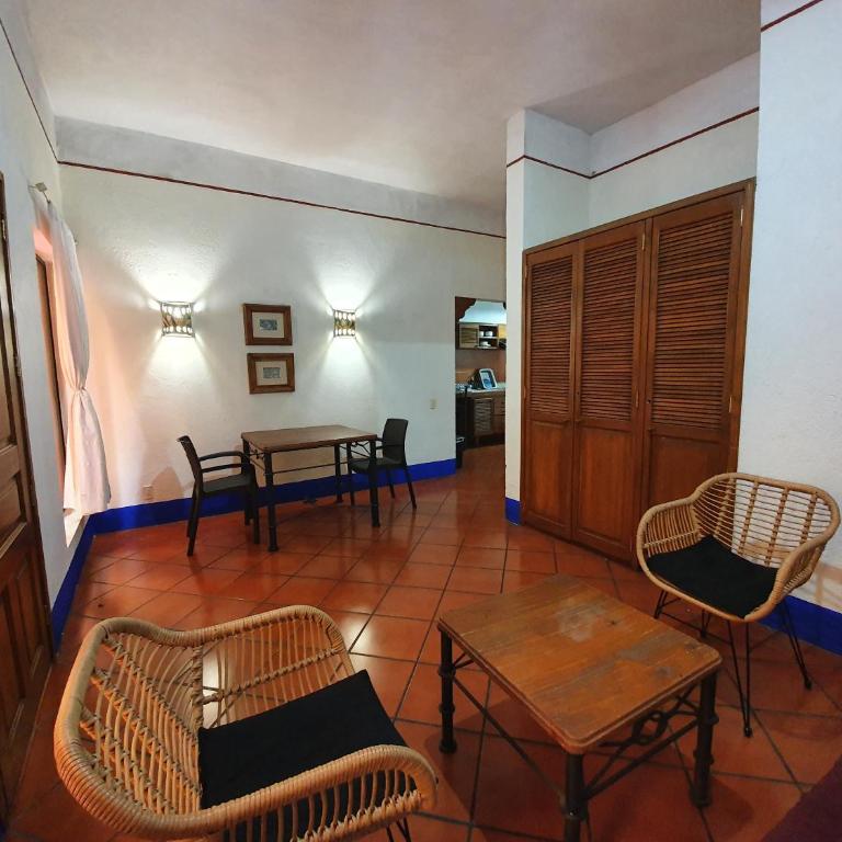 Hotel Suites Del Centro - One-Bedroom Apartment - 5