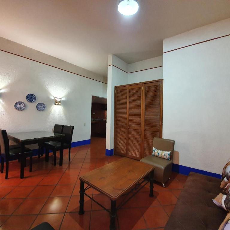 Hotel Suites Del Centro - One-Bedroom Apartment (4 Adults) - 8