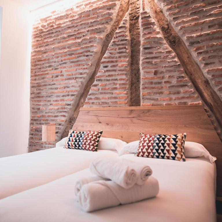 Central Roomss - Habitación Doble con balcón - 2 camas - 7