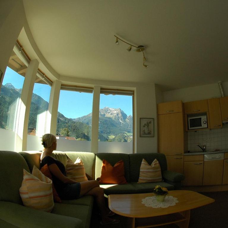 Hotel Garni Jennewein - Apartment mit 2 Schlafzimmern und Balkon - 16