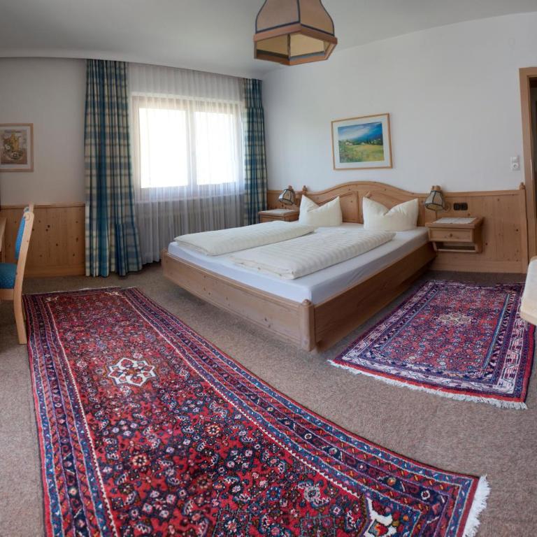 Hotel Garni Jennewein - Comfort Doppelzimmer mit Balkon - 8