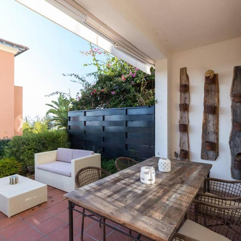 Villa Rocky - Luxury 3BR Apt in Liberty Villa.Pool,Garden,WiFi - Appartement 3 Chambres - 47