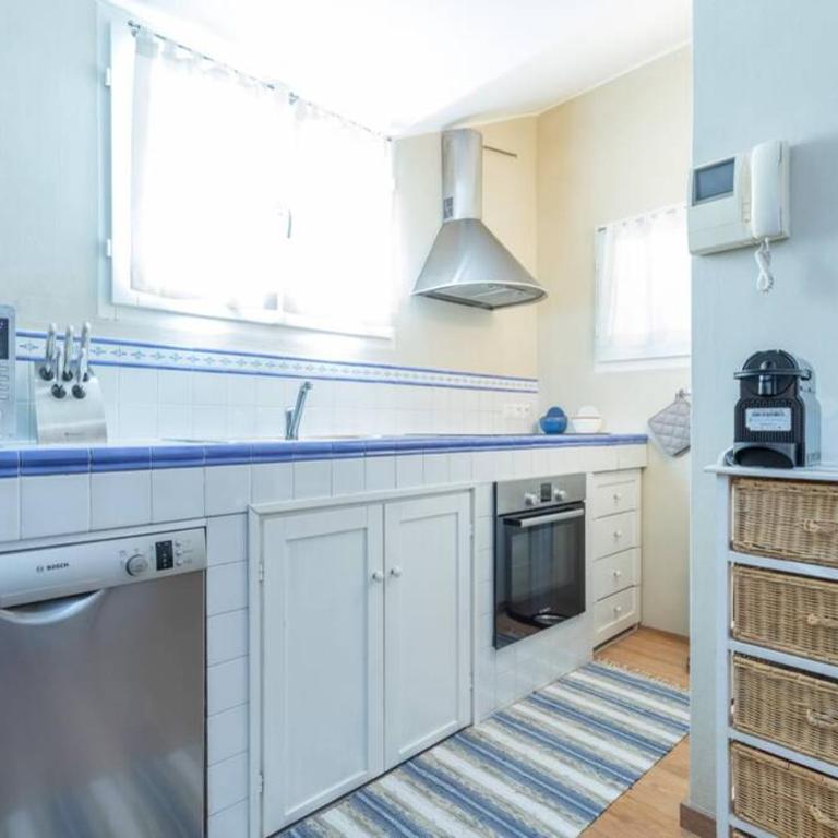 Villa Rocky - Luxury 3BR Apt in Liberty Villa.Pool,Garden,WiFi - Appartement 3 Chambres - 48