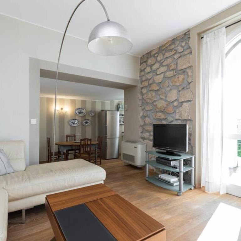 Villa Rocky - Luxury 3BR Apt in Liberty Villa.Pool,Garden,WiFi - Appartement 3 Chambres - 64