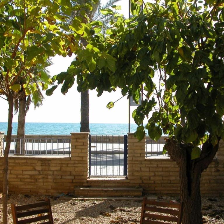 Salou 1 · House -garden in front of the beach - Ferrari Land - Dúplex - 1