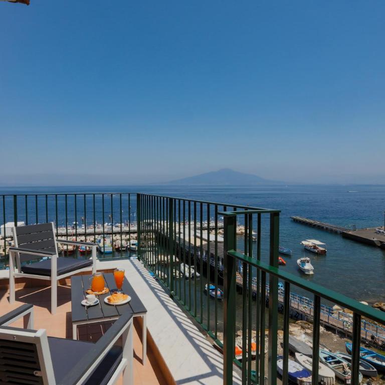 SeaView Sorrento Apartment by the sea with terrace - Appartamento con 2 Camere da Letto - 13