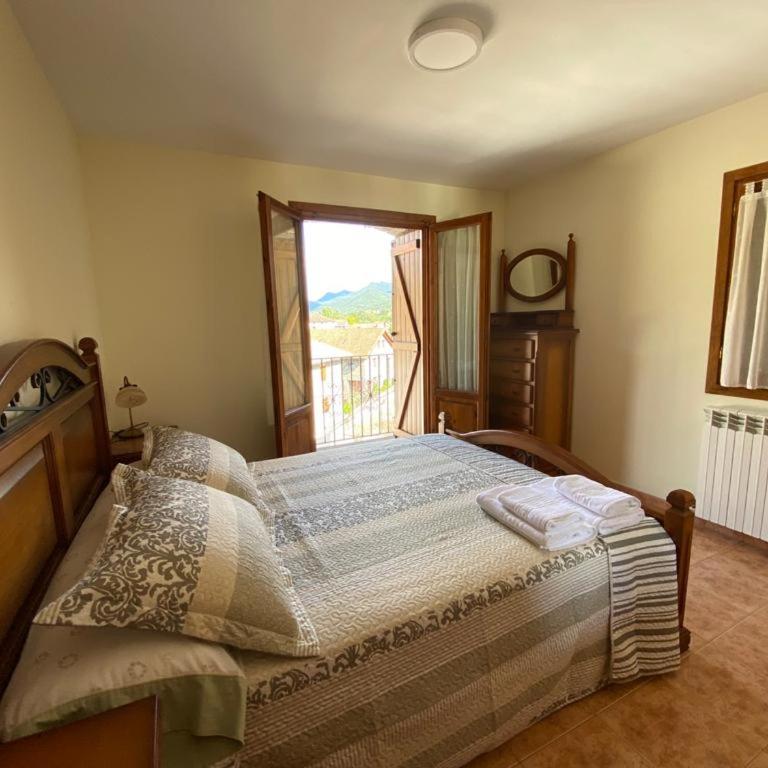 CASA PEDRO BERGUA - Five-Bedroom House - 12