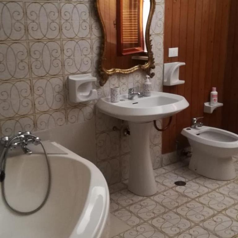 La Gallina Nel Castello - Double Room with Private Bathroom - 1