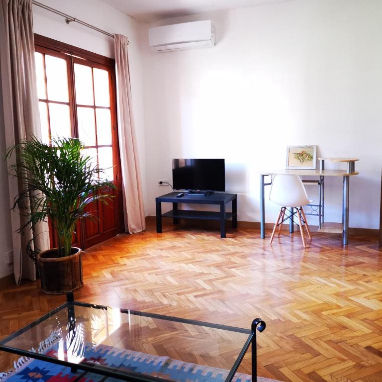 Apartamento bonito y bien ubicado en el Soho de Málaga. - Three-Bedroom Apartment - 30