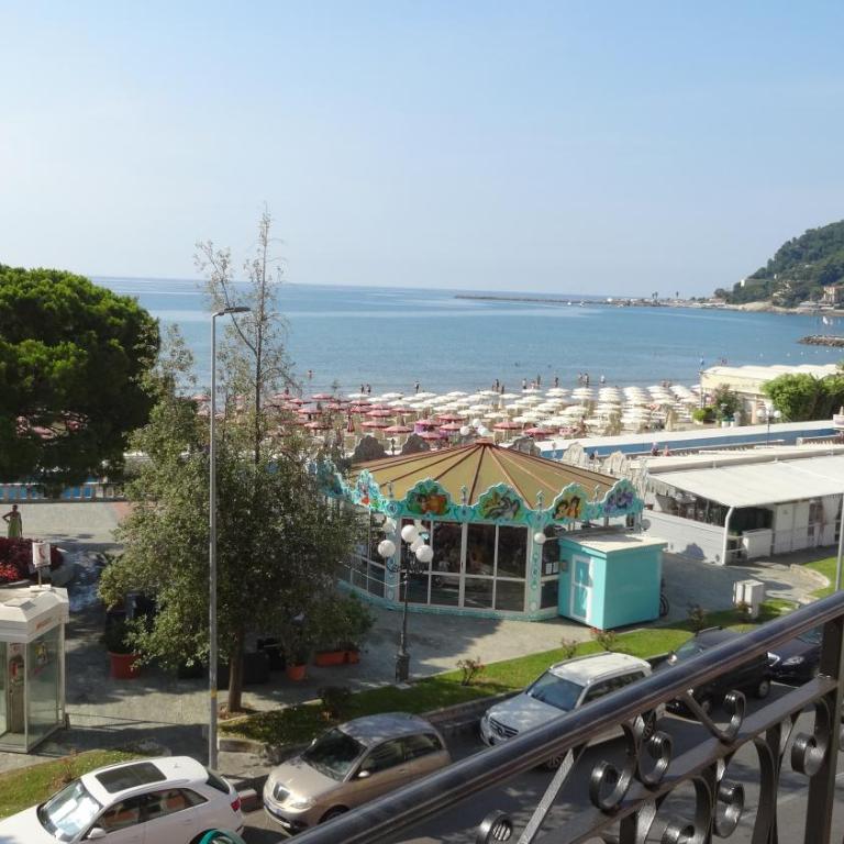 Le camere della Nonna - Camera Deluxe Matrimoniale con Vista Mare - 3