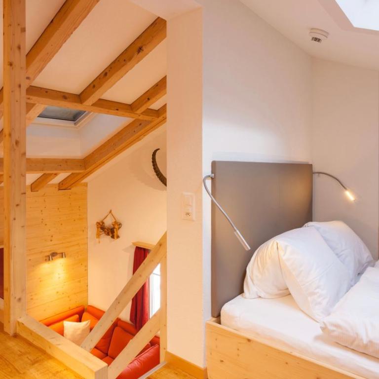 Hotel Capricorn - Familiensuite mit Blick auf das Dorf - 6