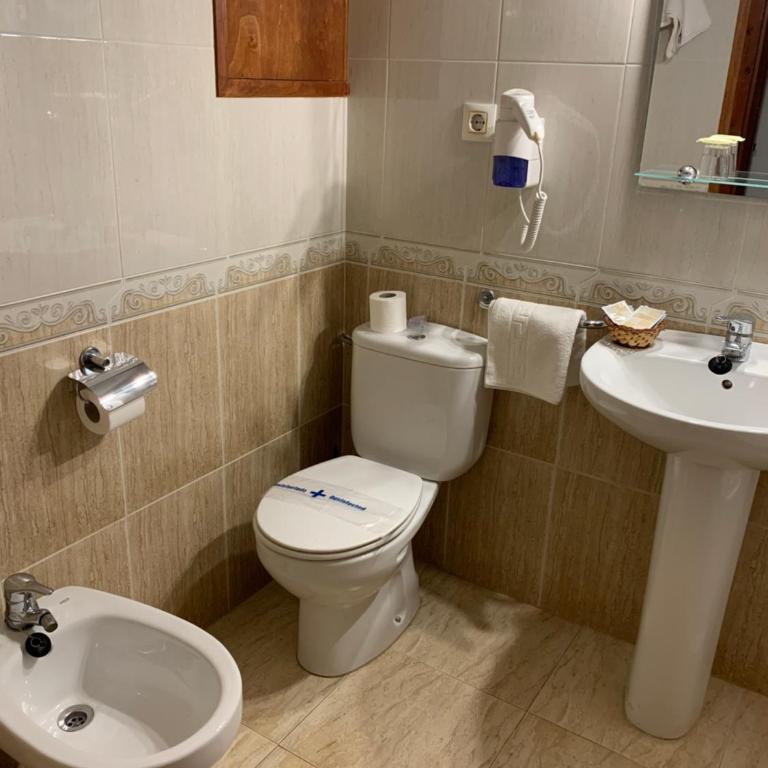Tarull - Habitación Doble - 1 o 2 camas - 3