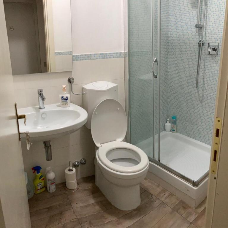 Poggio del Sole Guest House - Camera Doppia con Letti Singoli con Bagno Privato Esterno - 2