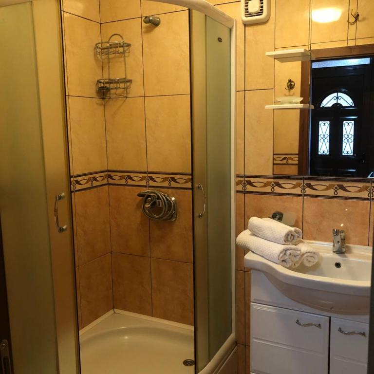 Apartments Klakor - Two-Bedroom Apartment with Balcony and Sea View - 3