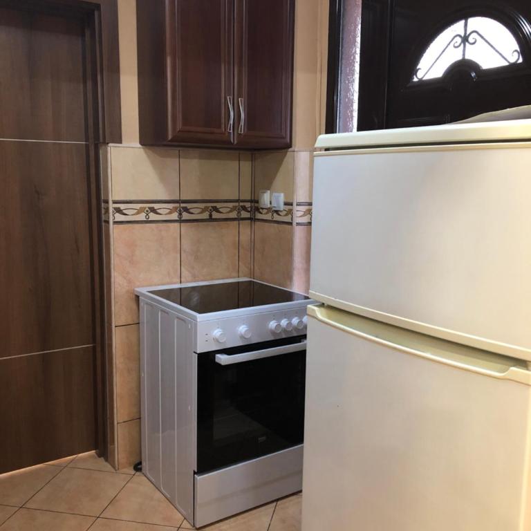 Apartments Klakor - Two-Bedroom Apartment with Balcony and Sea View - 8