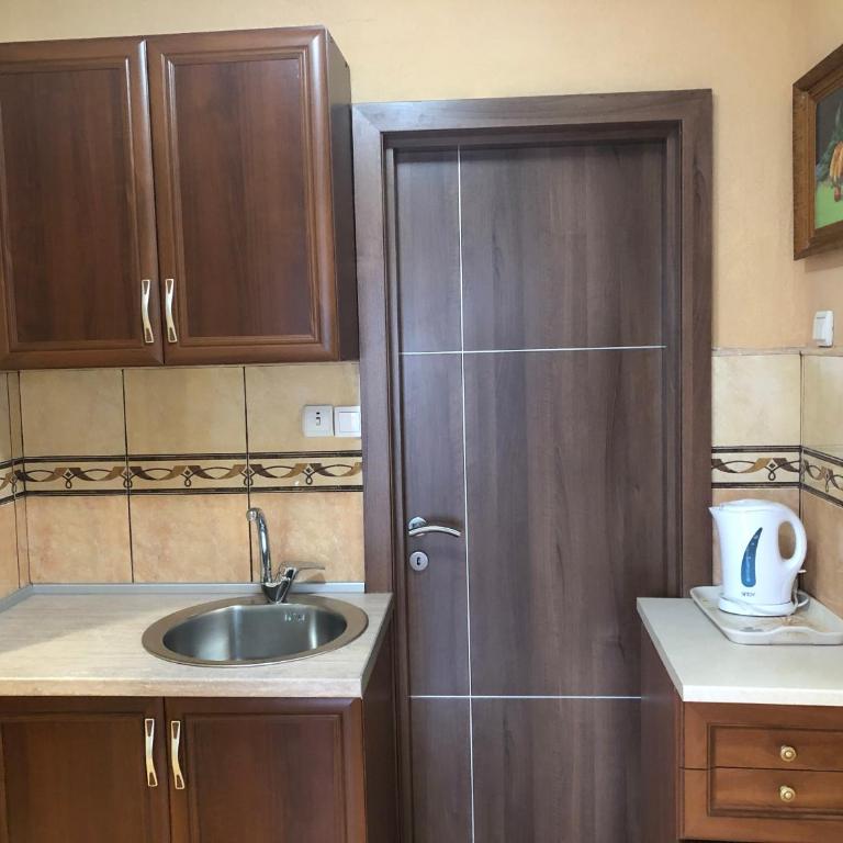 Apartments Klakor - Two-Bedroom Apartment with Balcony and Sea View - 10