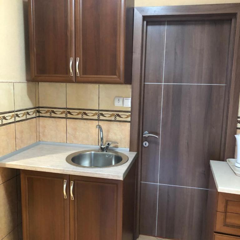 Apartments Klakor - Two-Bedroom Apartment with Balcony and Sea View - 11