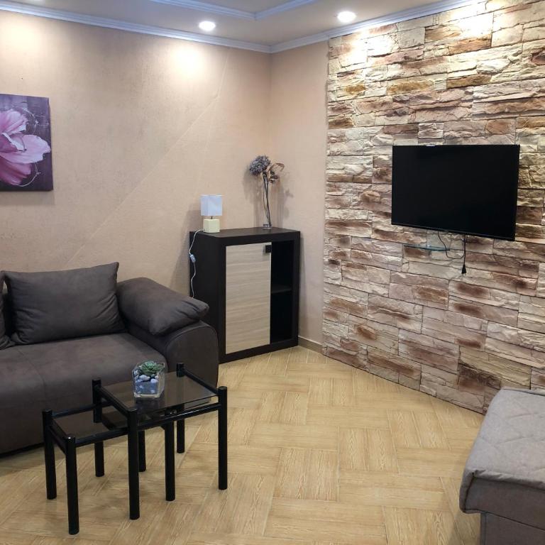 Apartments Klakor - Two-Bedroom Apartment with Balcony and Sea View - 15