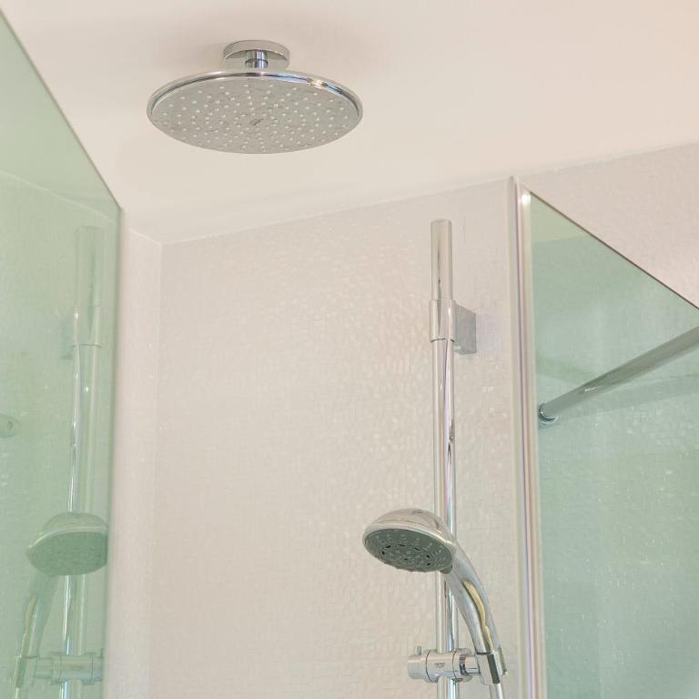 Oceania Clermont Ferrand - Standard Double Room - 1