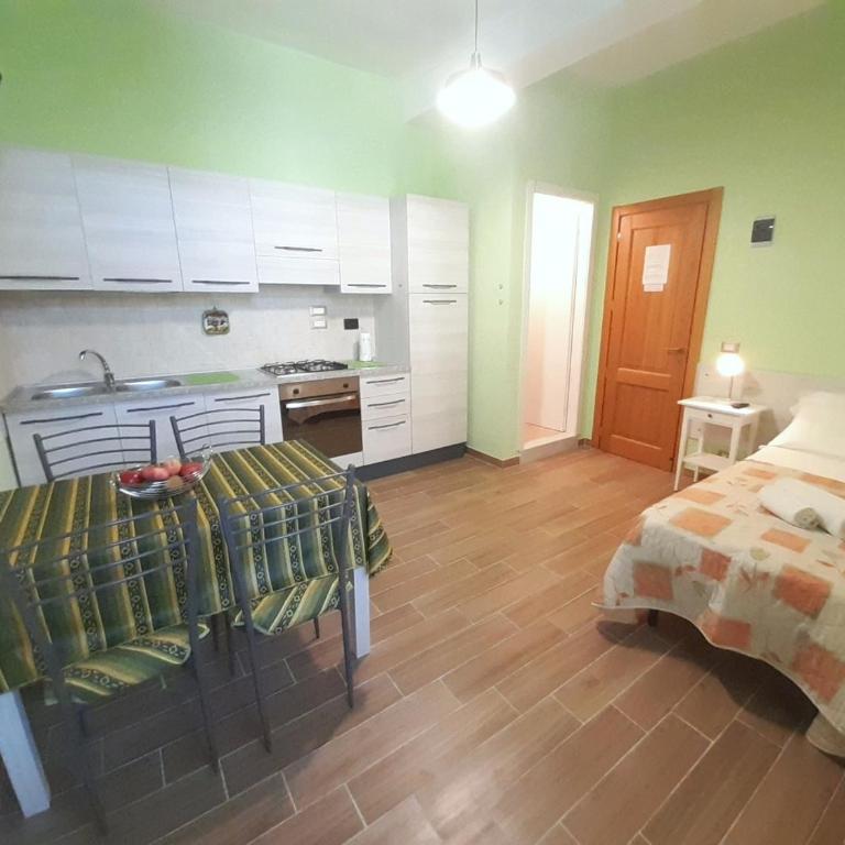 Torino central-- rooms and Apartments - Alba - Chambre Simple Supérieure - 1