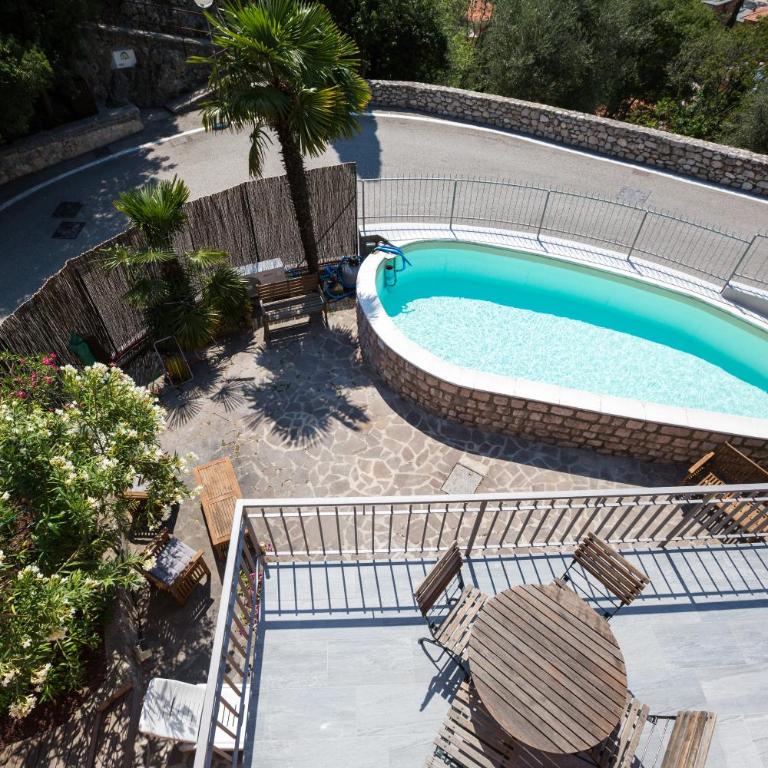 Villa Fiore - Apartamento de 2 dormitorios con balcón - 2