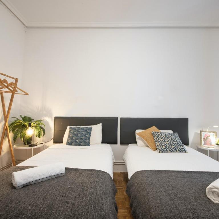 Espacioso, Moderno y a pie de Playa Zurriola - Apartamento de 3 dormitorios - 12