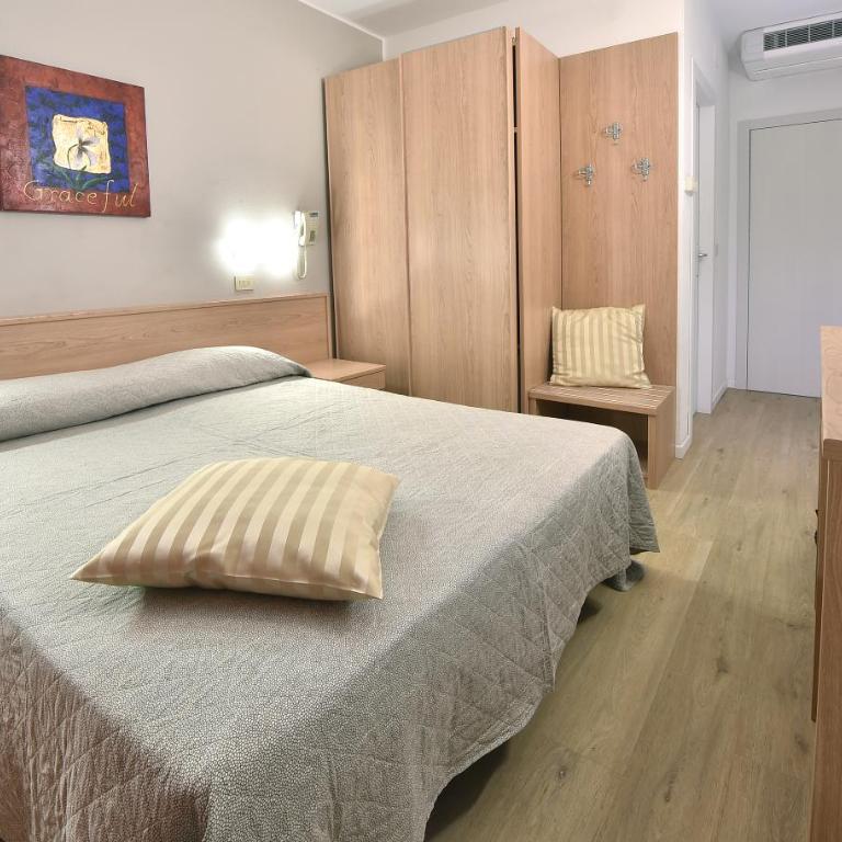 Hotel Meublè Nazionale - 2 Camere Comunicanti (4 Adulti) - 2