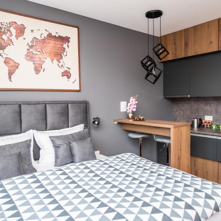Modern and Bright Apartments - Main Street - Studio - 7