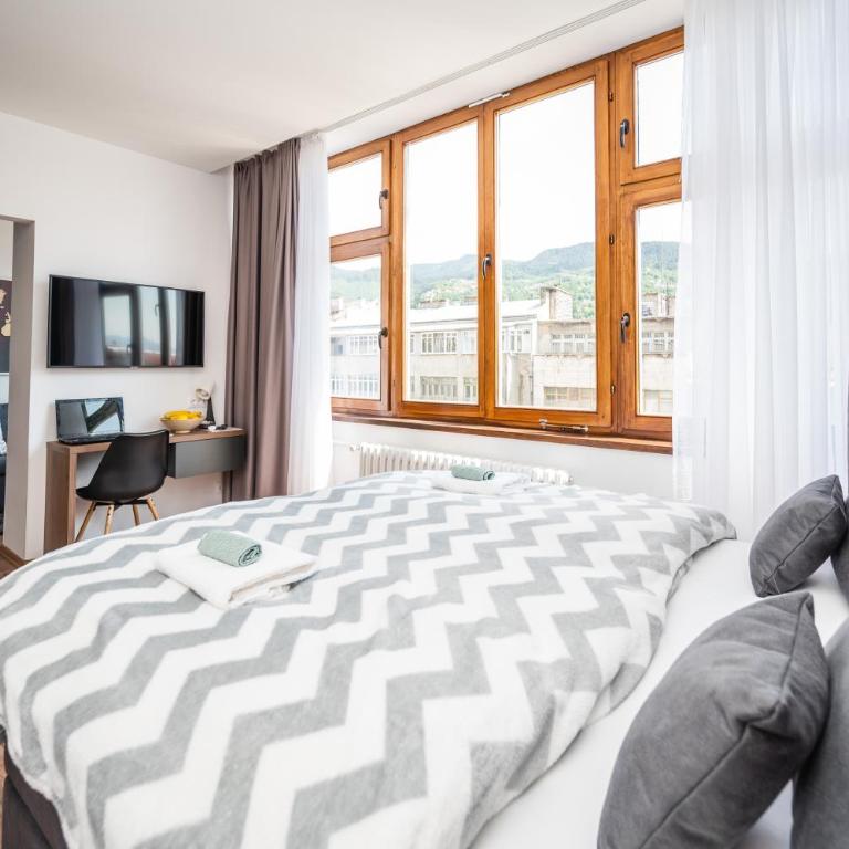 Modern and Bright Apartments - Main Street - Apartman - 3