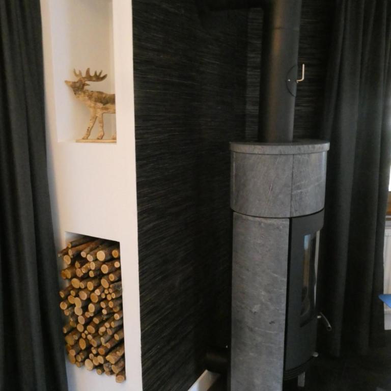 Central & Elegant Apartments,partially with Fireplace, by Zermatt Rental - Deluxe Apartment - 8