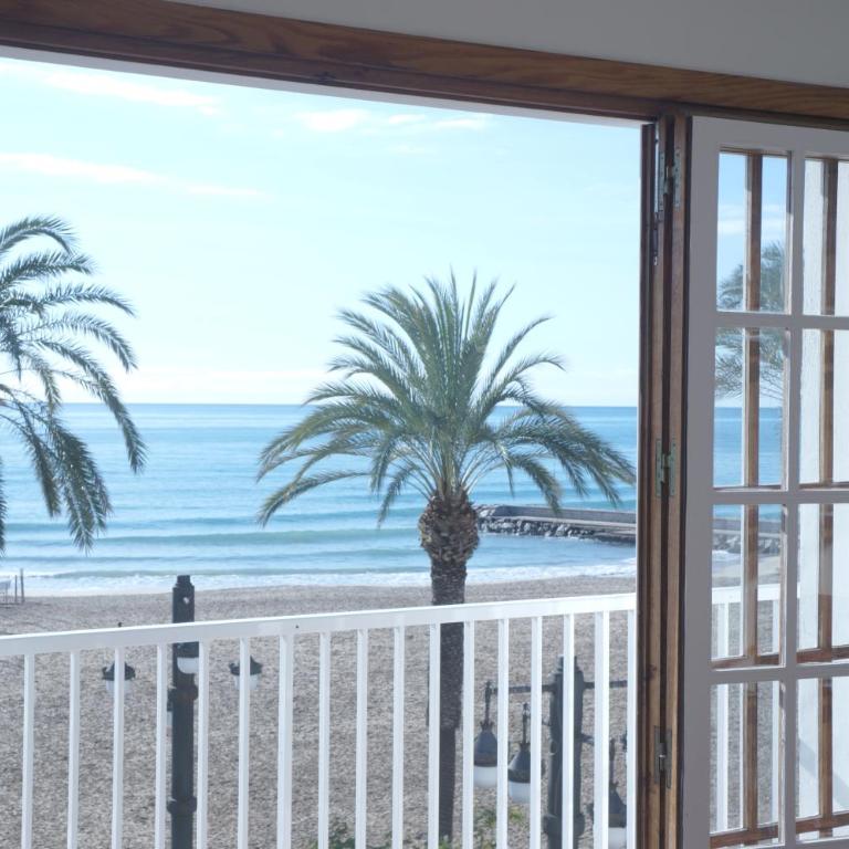 Sunny Apartments - Apartamento de 2 dormitorios con vistas al mar - Paseo de la Ribera, 10 3º - 4