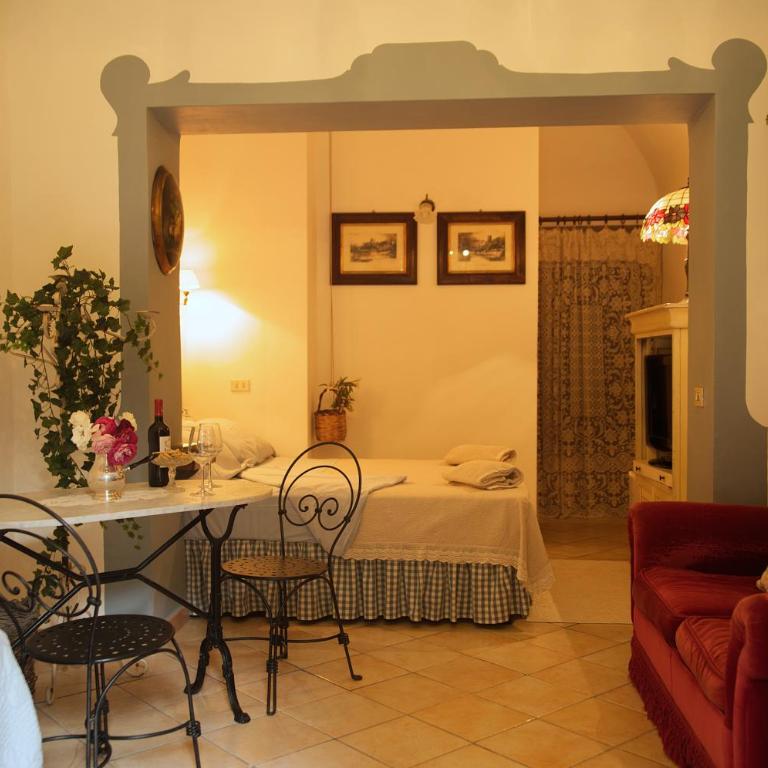 B&B del Giglio - Camera Queen con Vista Giardino - 8