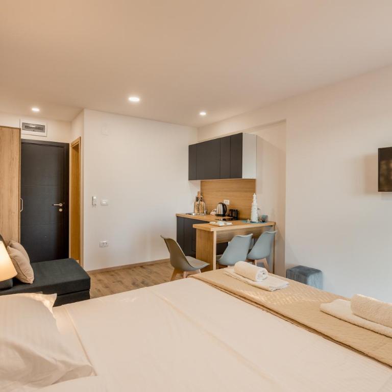 SkyView apartments - Deluxe Triple Studio with Sea View (2+1) - 11