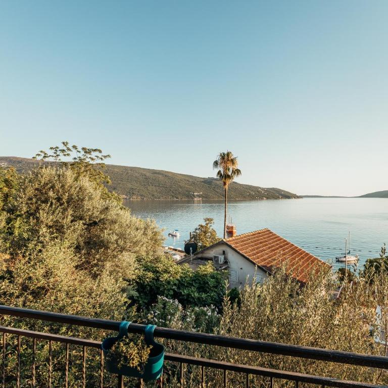 SkyView apartments - Deluxe Apartment with Sea View (2+2) - 1