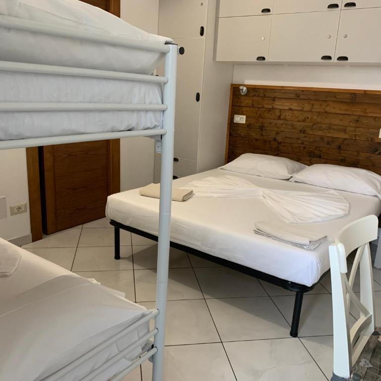 B&B Gli Archi - Camera Familiare con Bagno Privato Esterno - 2