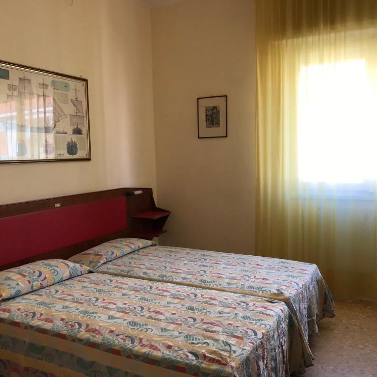 Hotel Robinia - Camera Tripla - 1
