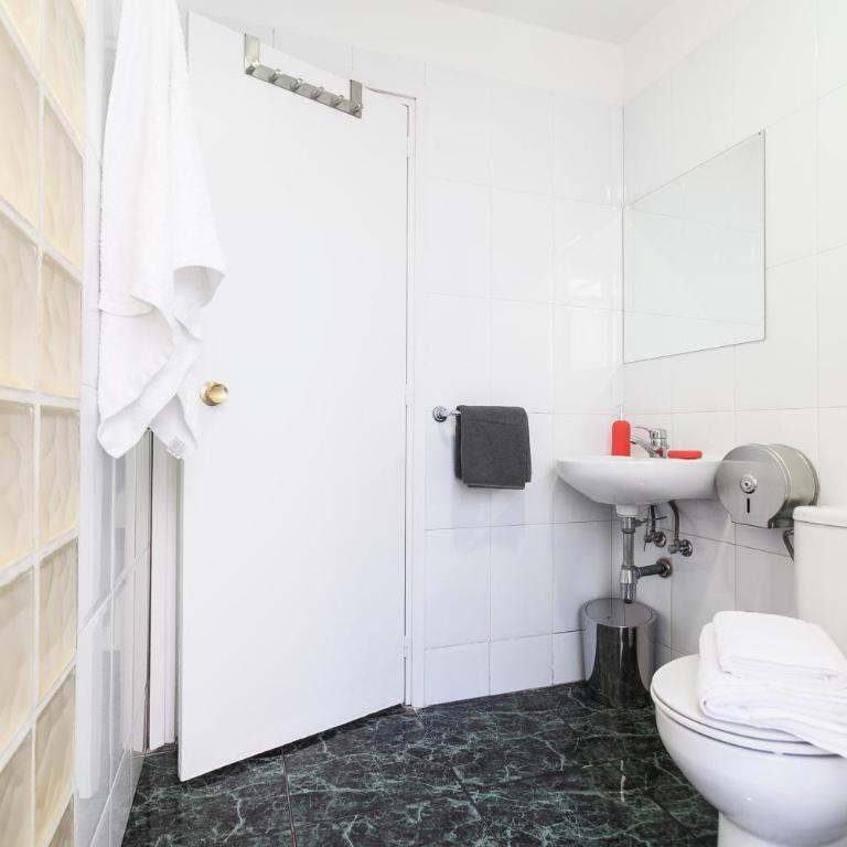 Be Barcelona Plaza Catalunya - Four-Bedroom Apartment - Balmes, 12 - 8
