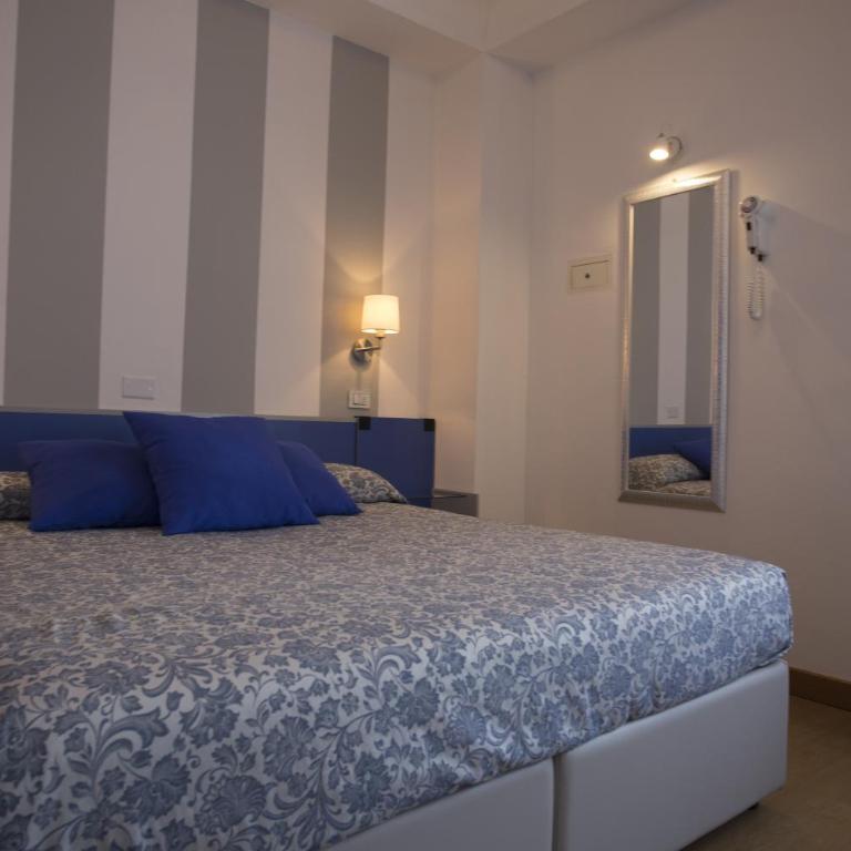 Hotel Mon Pays - Double Room - 7